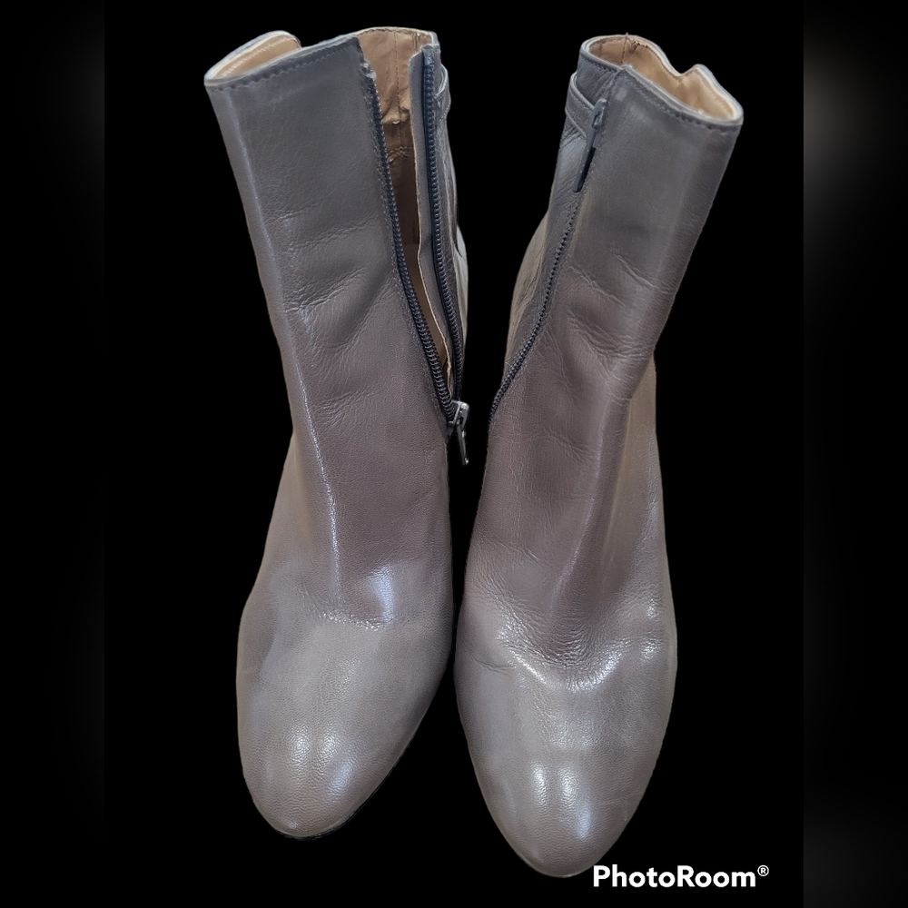 Nine West Women 'Valid' Pull On Ankle buckle Bootie Shoe, size 7.5 Like New
